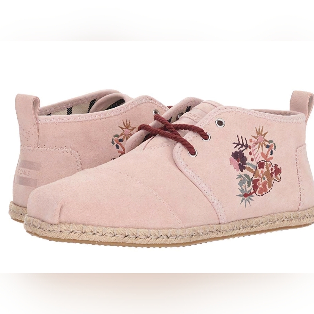 NWOT-Toms Bots Floral Embroidery  Suede Blush Colored Boots Size 7(US)